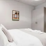 Midtown Nest